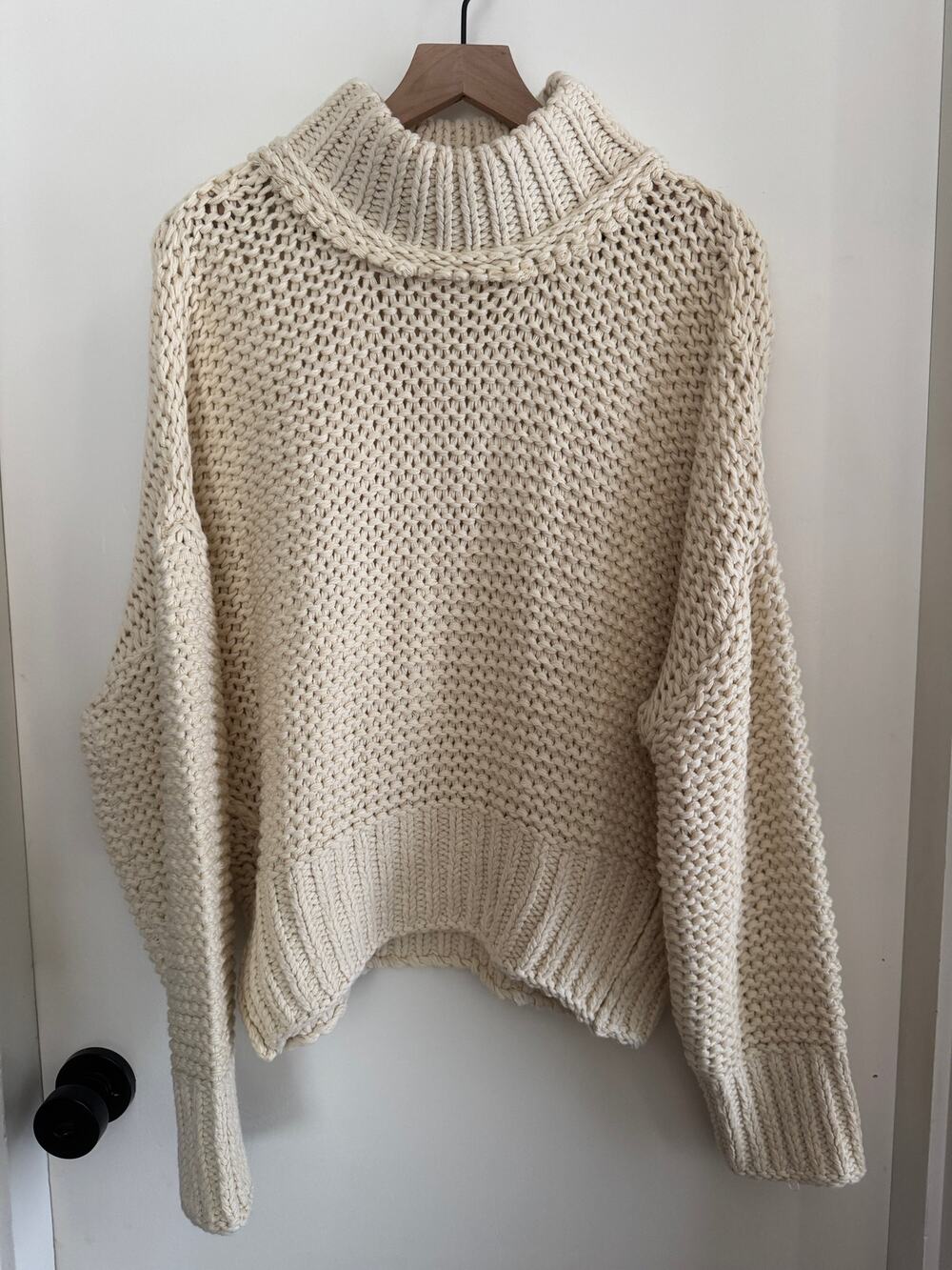 FREE PEOPLE NWT 'You are my Sunshine' chunky knit sweater - L